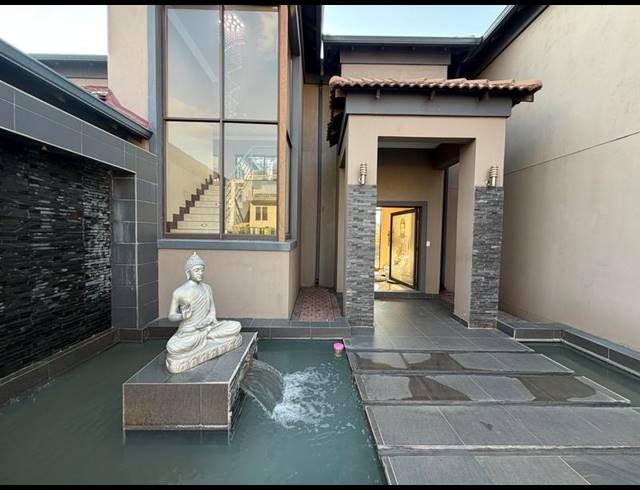 4 BEDROOM HOUSE FOR SALE IN BLUE VALLEY GOLF ESTATE
